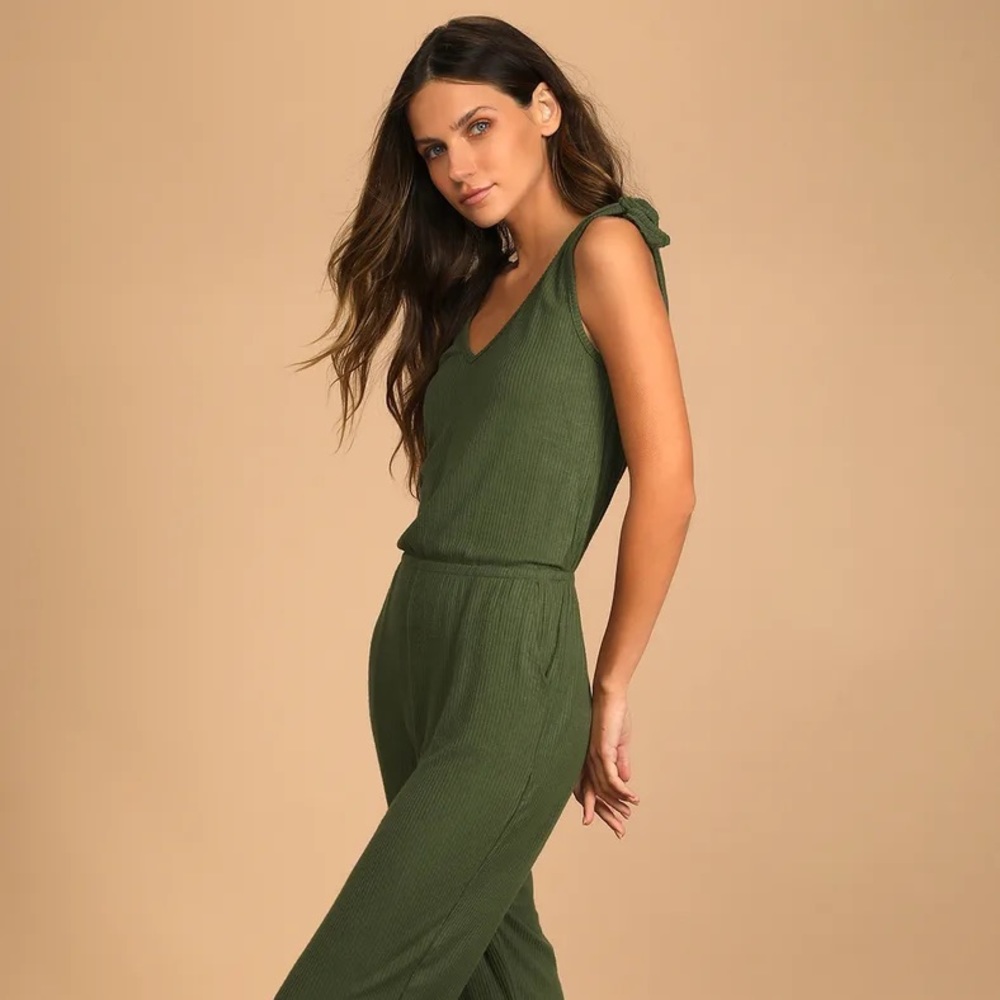 Lulu’s Olive Green Ribbed Sleeveless Jumpsuit